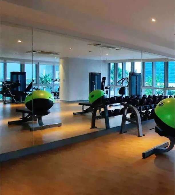 Stylish 1Br Uptown Parksuites Bgc, 200Mbps/Smarttv Manila Apartment