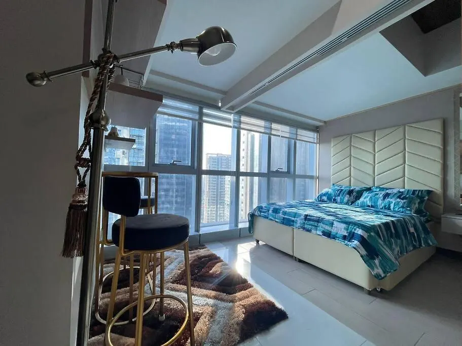 Stylish 1Br Uptown Parksuites Bgc, 200Mbps/Smarttv Manila 0*,