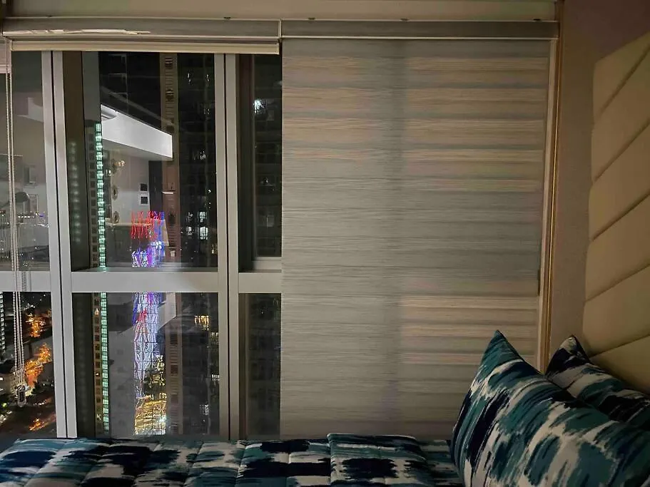 Stylish 1Br Uptown Parksuites Bgc, 200Mbps/Smarttv Manila
