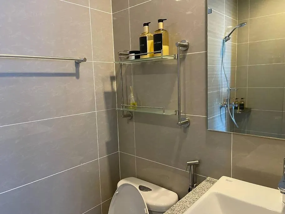 Stylish 1Br Uptown Parksuites Bgc, 200Mbps/Smarttv Manila Apartment